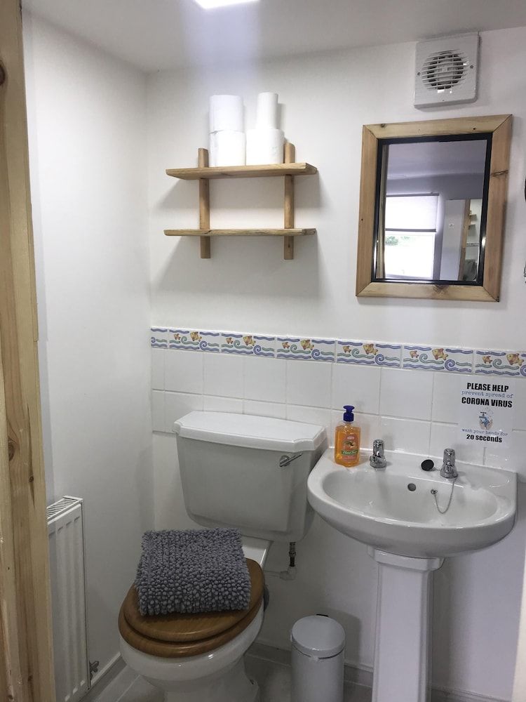 Barton Gate Farm Guesthouse Premium Suite, Ensuite, Courtyard View (Room 6/7) 20