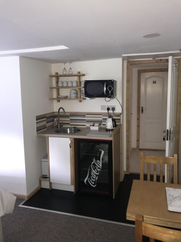 Barton Gate Farm Guesthouse Premium Suite, Ensuite, Courtyard View (Room 6/7) 12