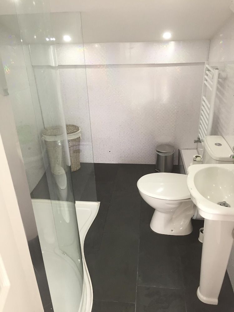 Barton Gate Farm Guesthouse Family Quadruple Room, Ensuite 4