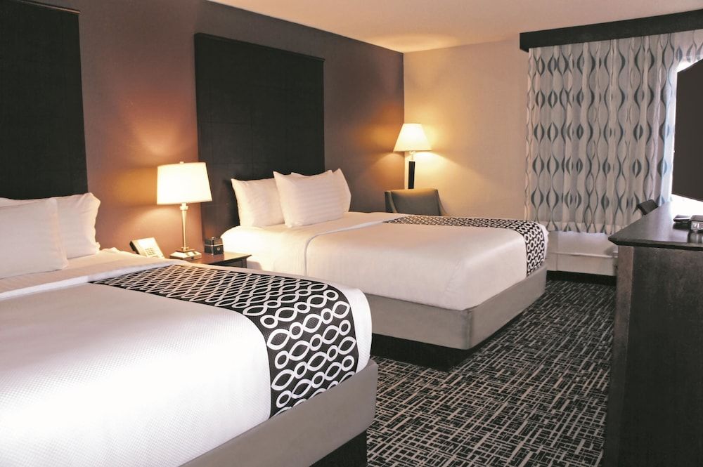 Room, 2 Queen Beds, Accessible, Non Smoking (Mobility)