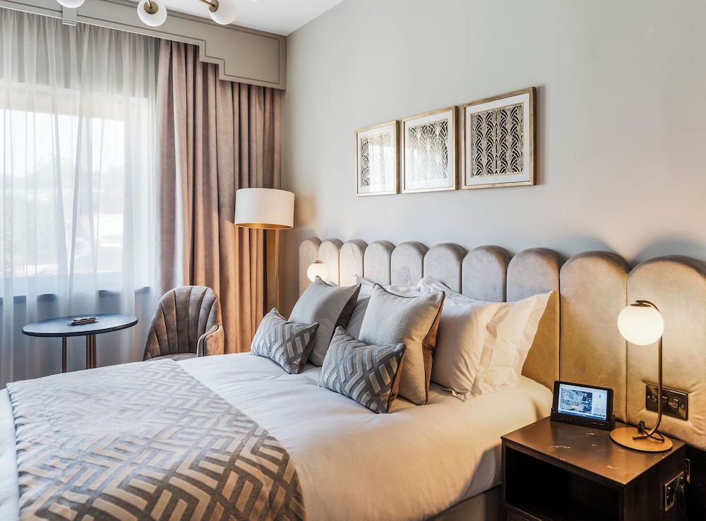 Crossbasket Castle Hotel & Restaurant Hotel Small Classic Room - Hotel Building (Not in Castle) 2