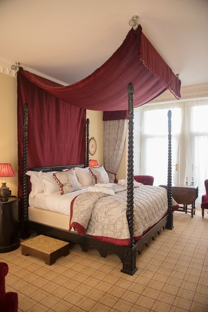 Castle Lindsay Tower Suite