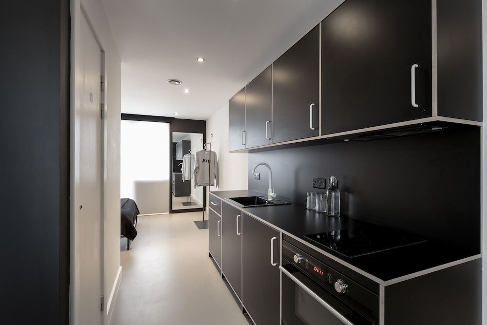 Kip Hotel Studio, Kitchen 6