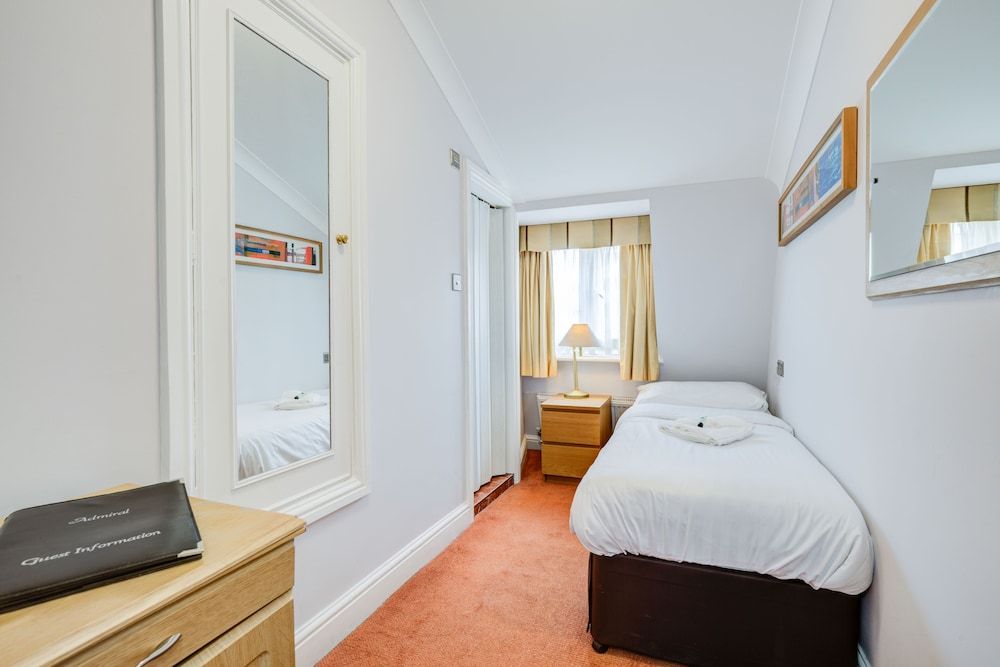 undefined Admiral Hotel at Park Avenue 2