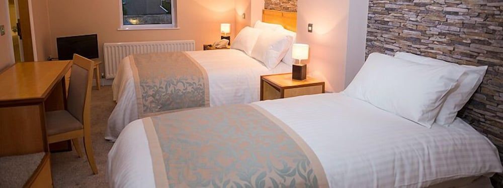 Kilmorey Arms Hotel Standard Twin Room 2