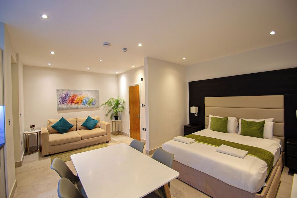 Deluxe Studio, 1 Double Bed with Sofa bed, Non Smoking