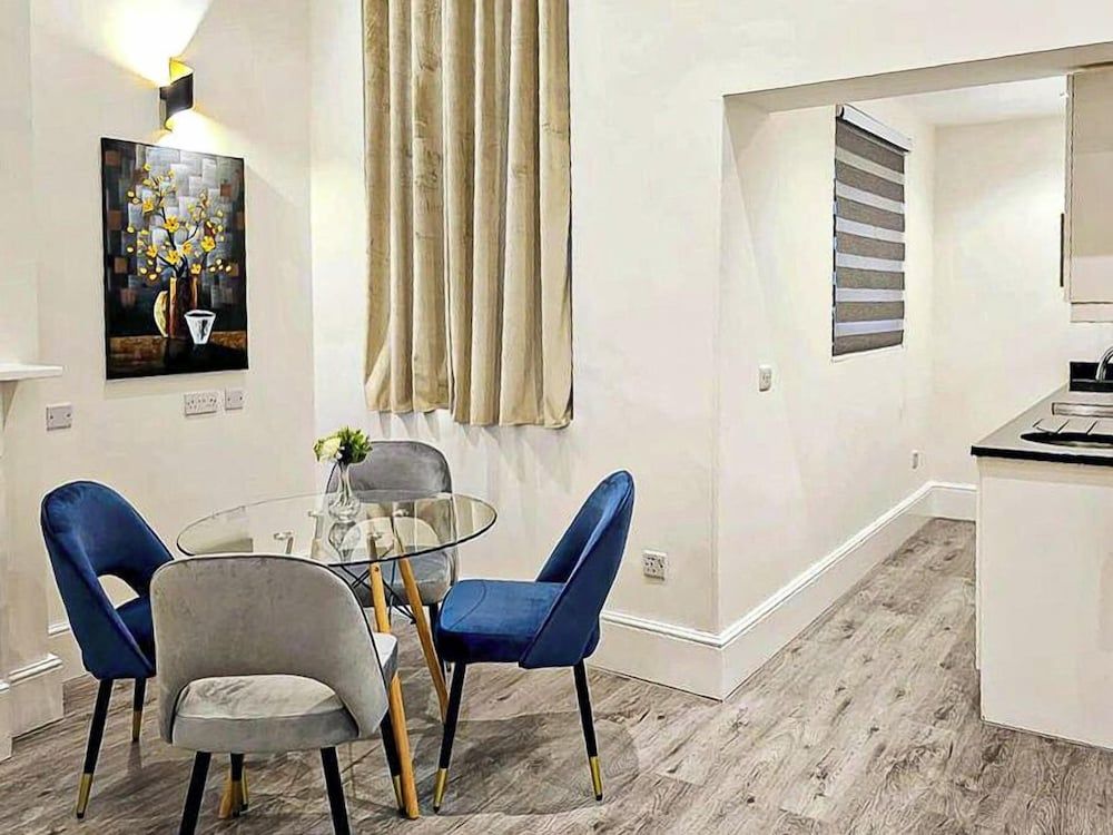 Superior Studio, Kitchen (sleeps 4)
