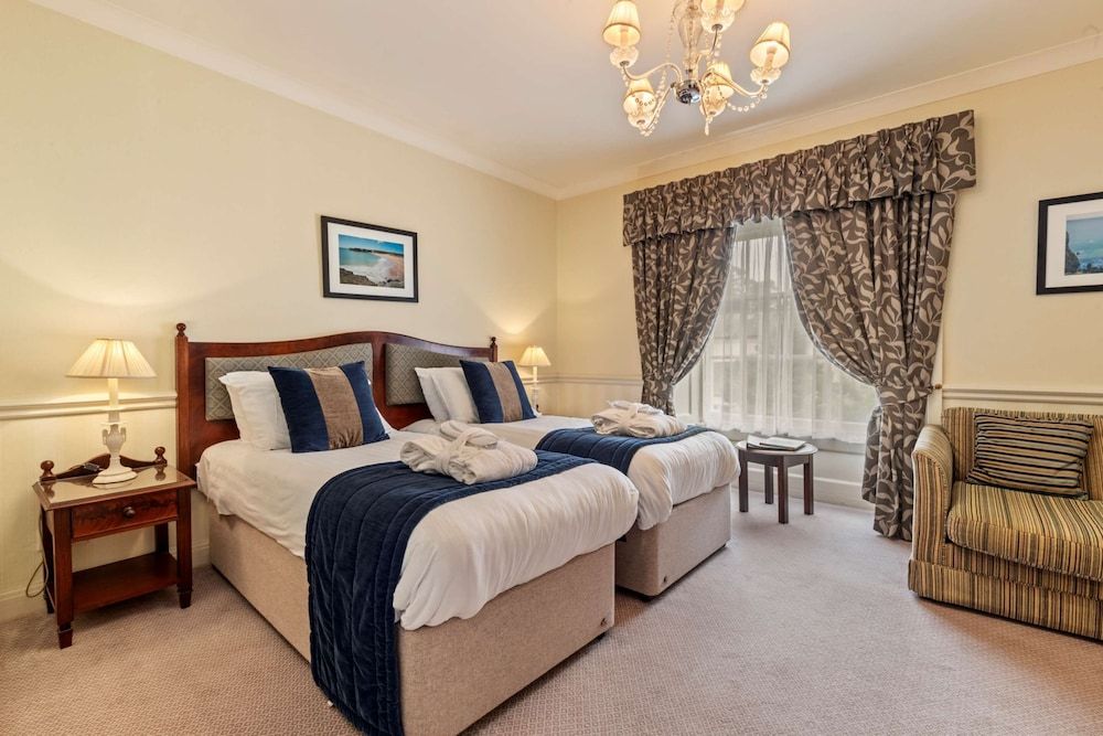 Deluxe Room, 2 Twin Beds, Non Smoking