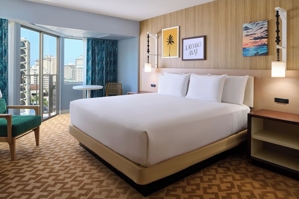 Waikiki Malia Partial Ocean View King
