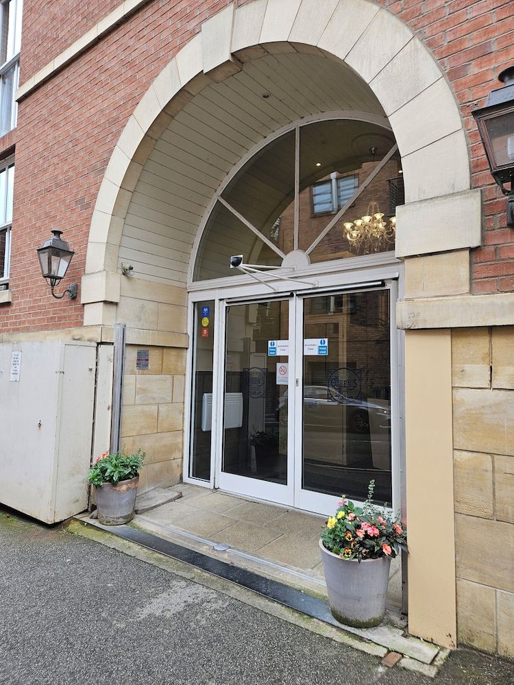 undefined Queens Hotel 7