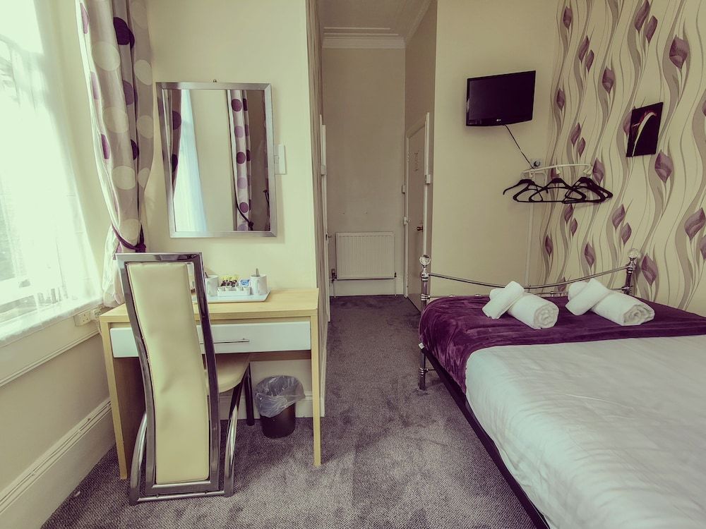 Wentworth House Hotel Standard Double Room, 1 Double Bed 4
