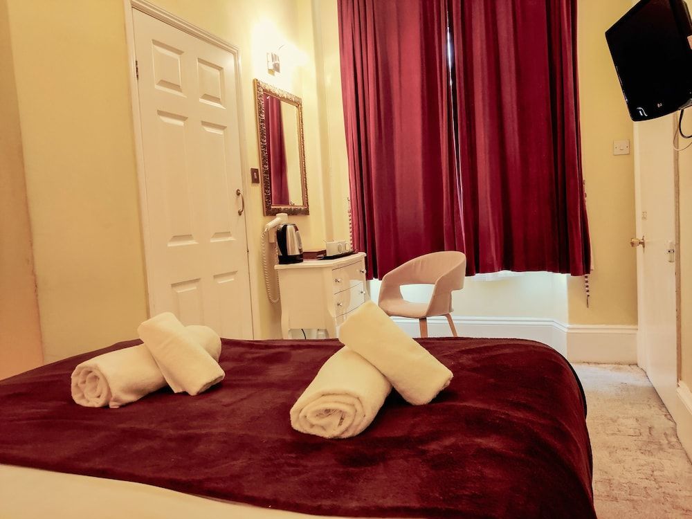 Wentworth House Hotel Standard Double Room, 1 Double Bed 8