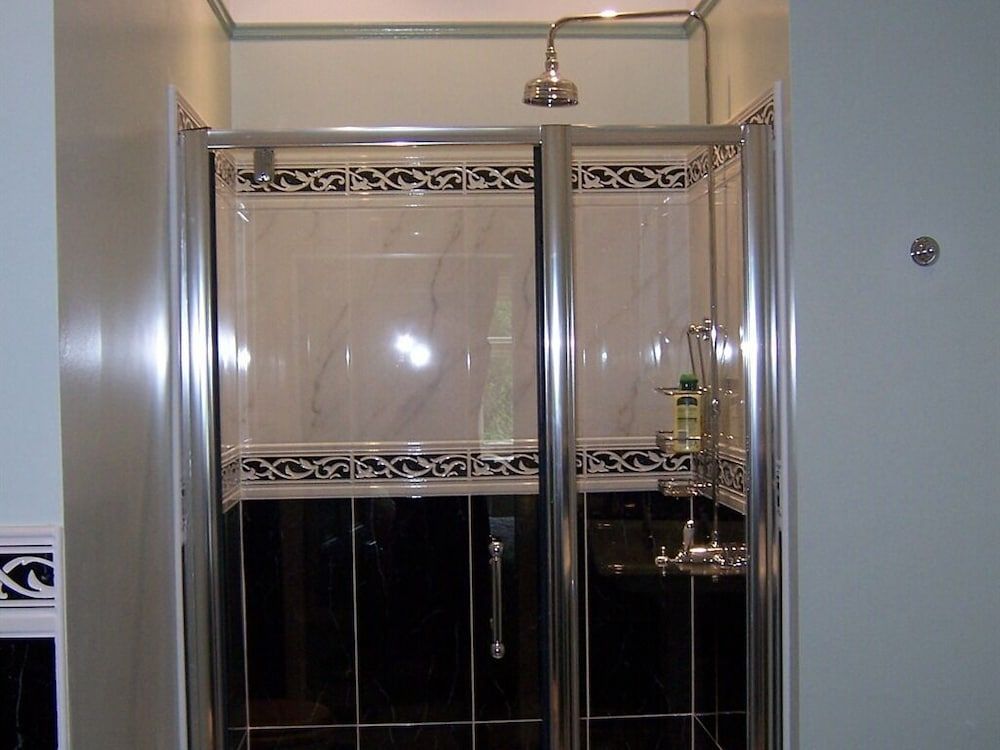 The Foundry Masters House Double Room, Ensuite (Small) 2