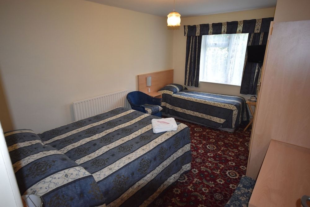 Laguna Hotel Standard Twin Room 5