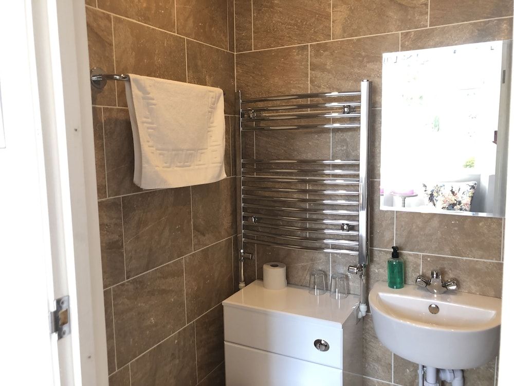 undefined Allison House 16 Guesthouse 9