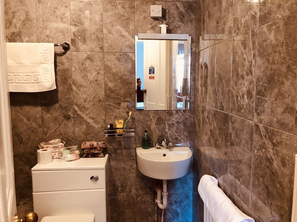 undefined Allison House 16 Guesthouse