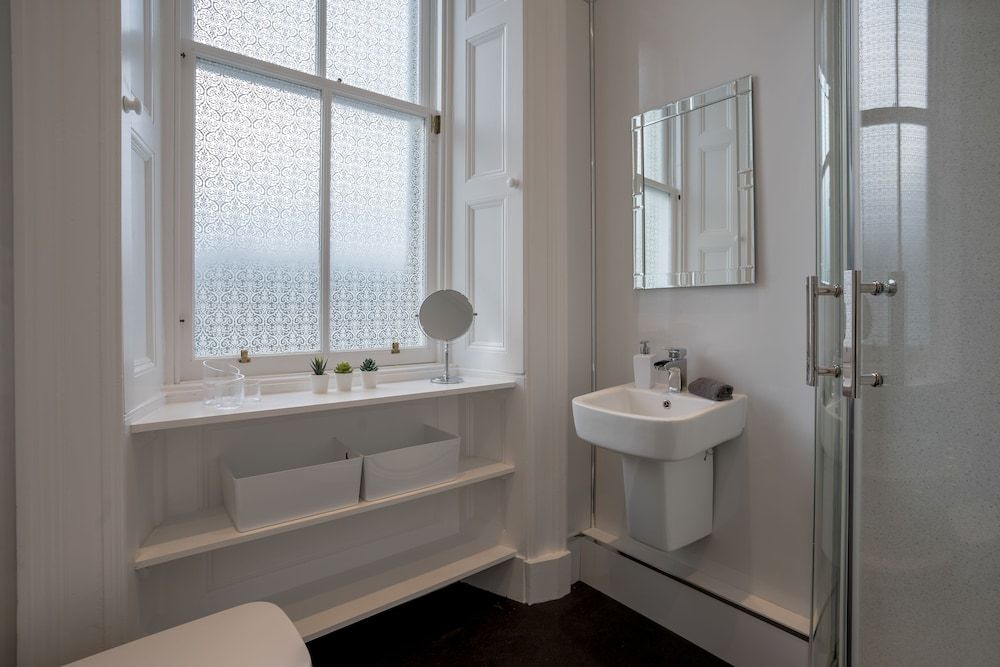 Kingsley Edinburgh Single Room, Ensuite 4