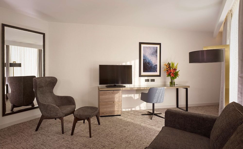 Junior Suite, 1 King Bed, Non Smoking