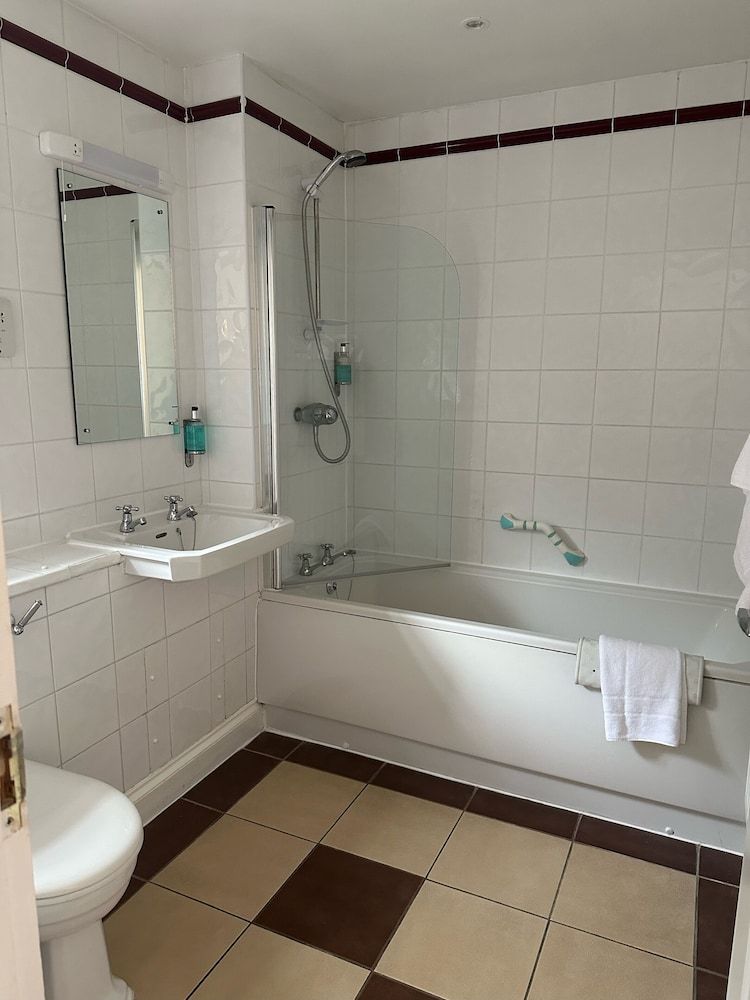 Best Western Priory Hotel Classic Room, 2 Twin Beds, Non Smoking 4