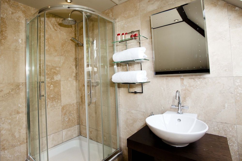 Windfalls Boutique Hotel Double Room (Lily) 5