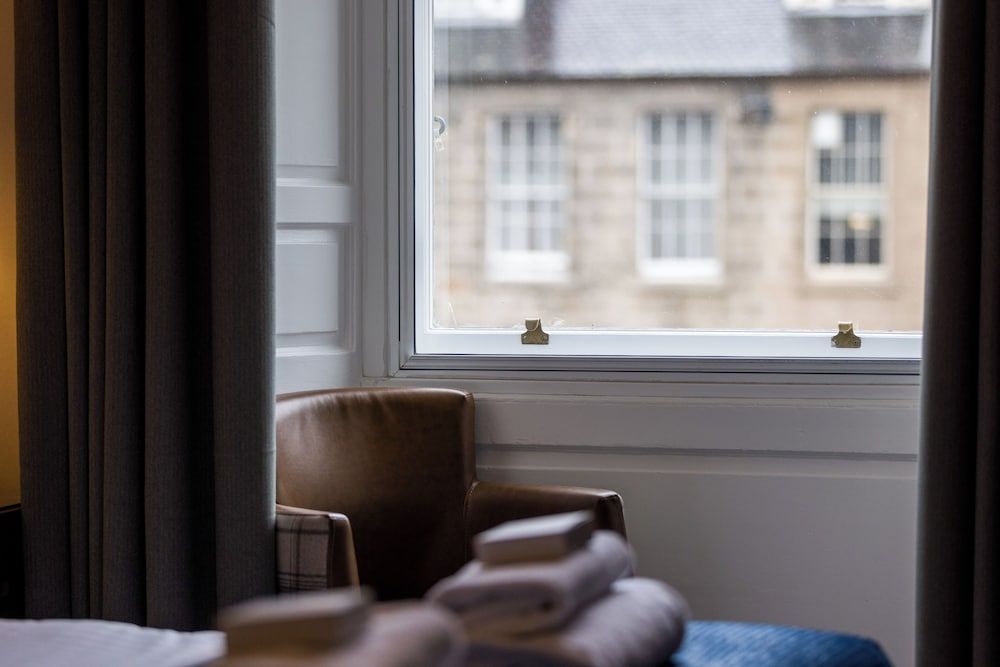 28 York Place Standard Double or Twin Room 16