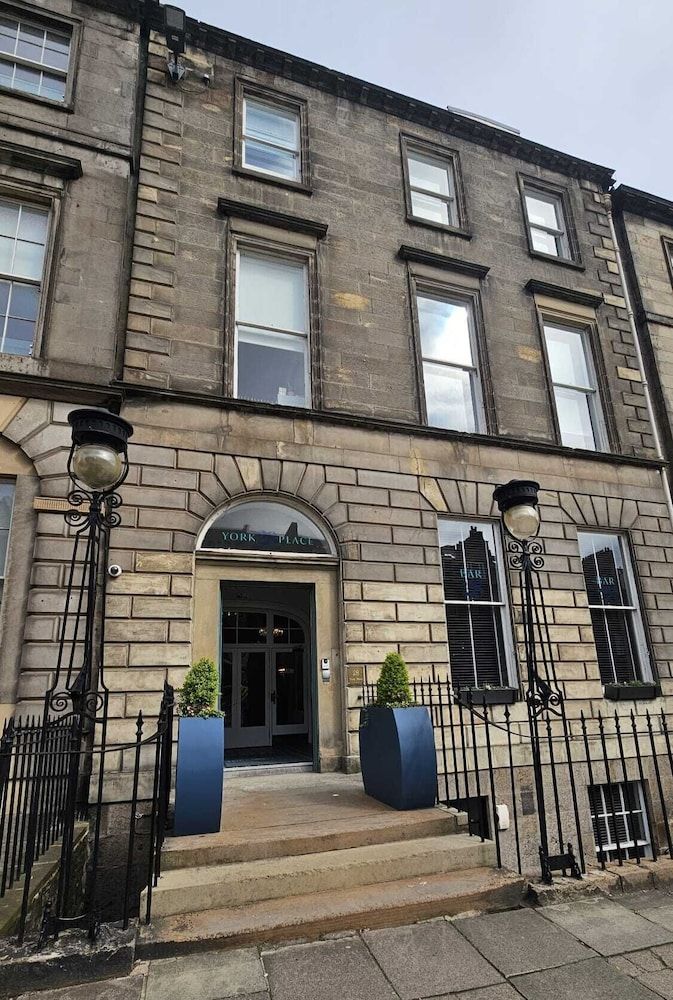 undefined 28 York Place 7