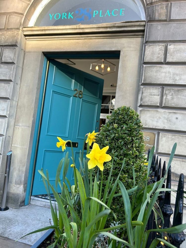 undefined 28 York Place 8