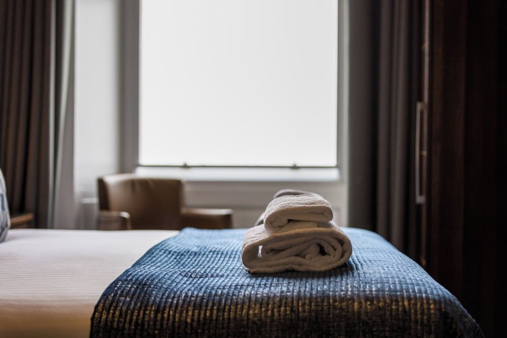 28 York Place Double or Twin Room (Double/twin room with a view) 5