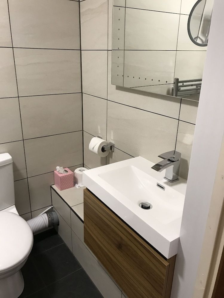 The Old Pound Inn Family Room 10