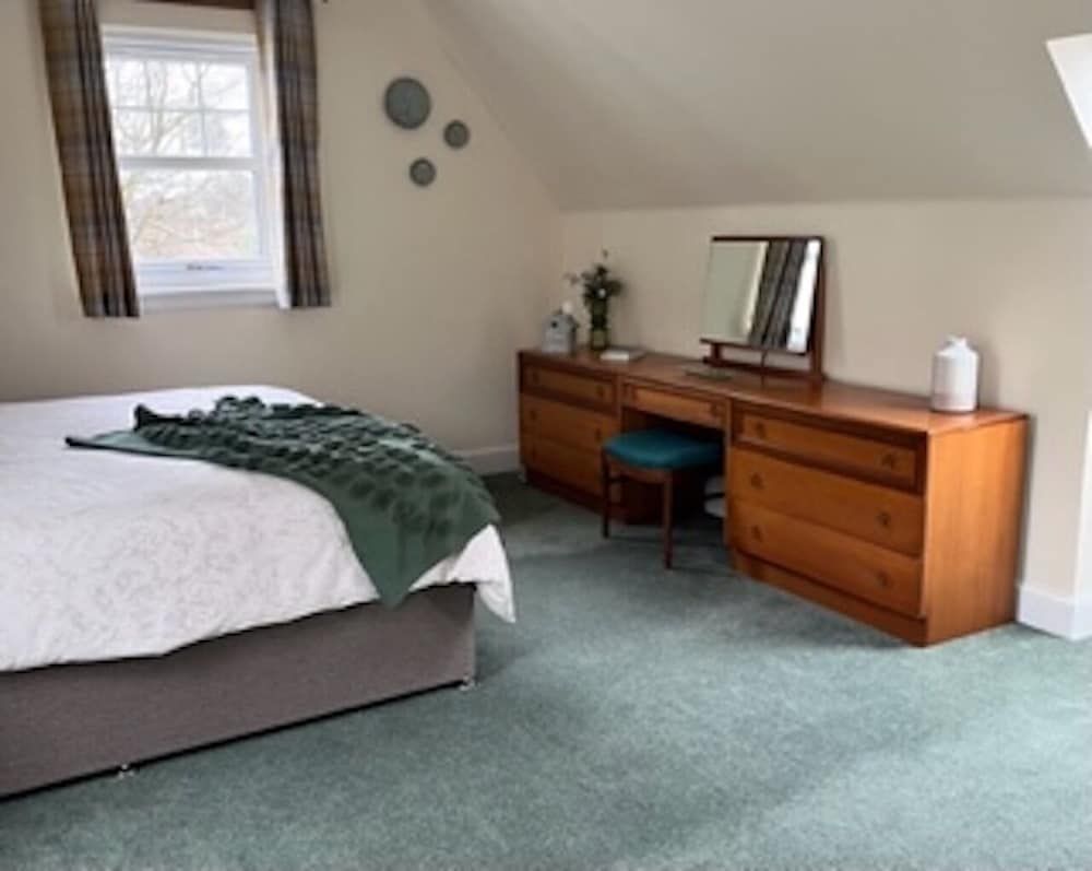 Red Squirrel Lodge