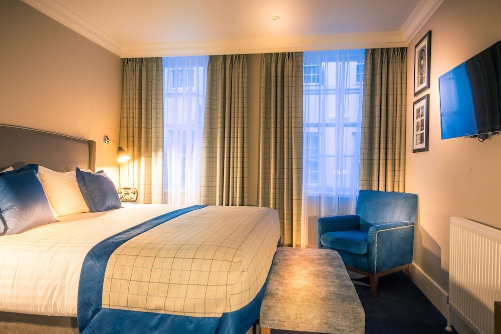 Bishop's Gate Hotel Deluxe Room, 1 Queen Bed