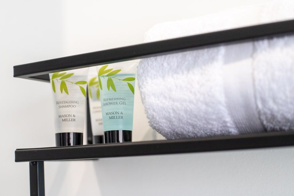 The Black Lion Manchester Deluxe Double Room 16