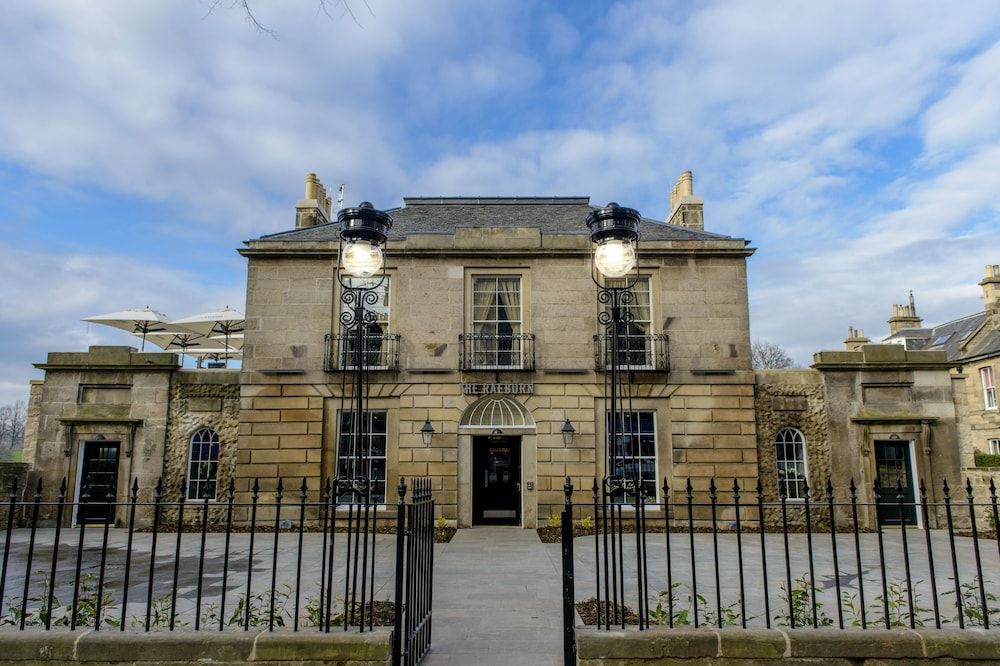 undefined The Raeburn 5