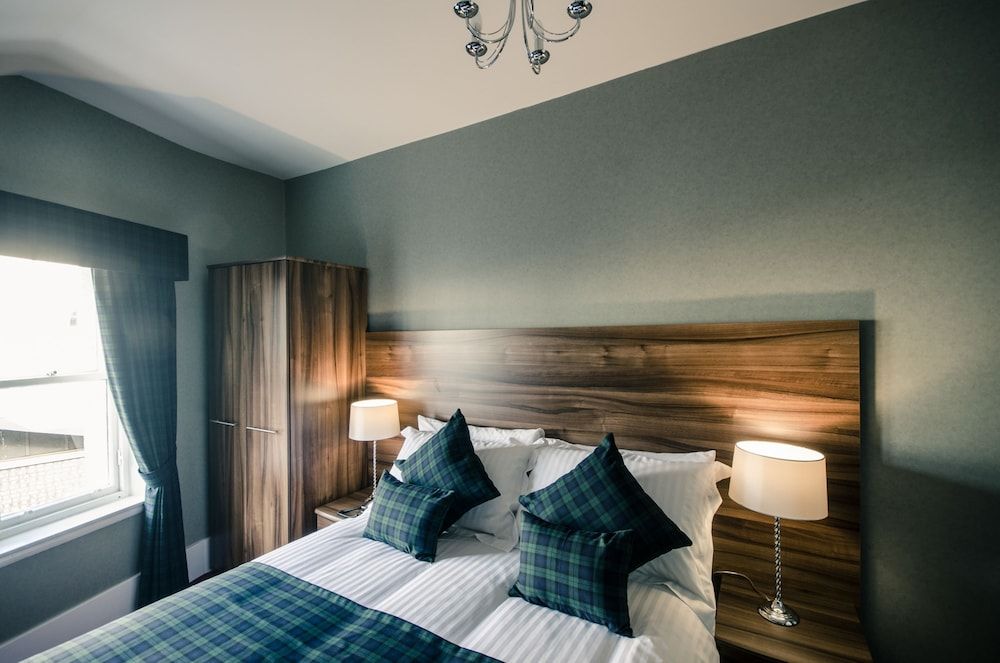 Royal West End Hotel Standard Double Room 9