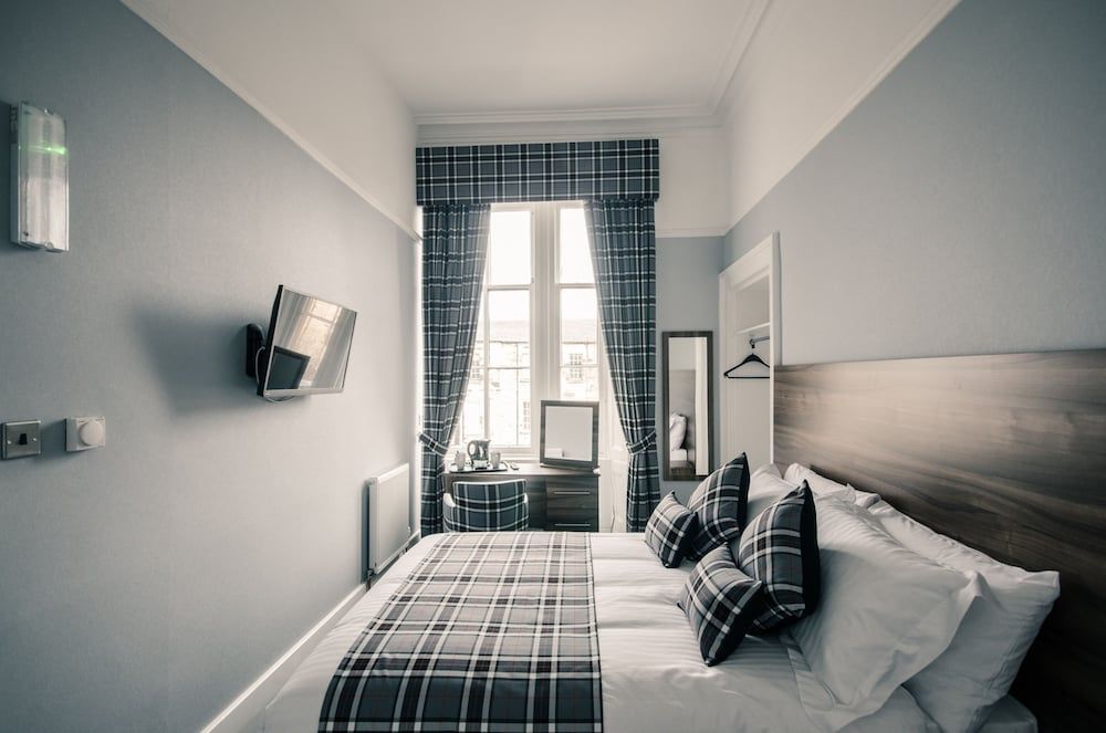 Royal West End Hotel Standard Double Room 11