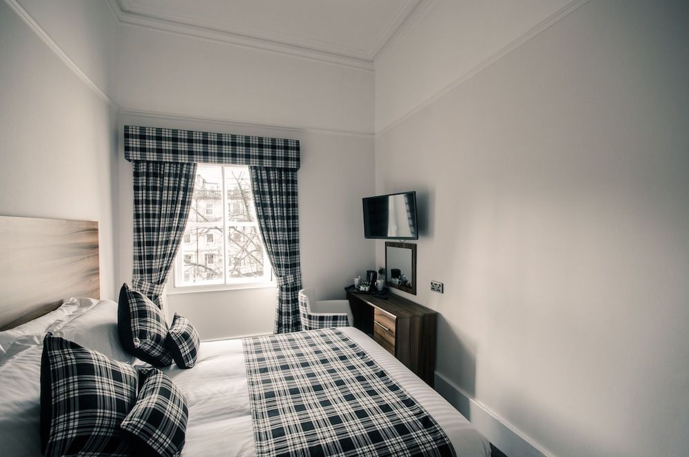 Royal West End Hotel Standard Double Room 3