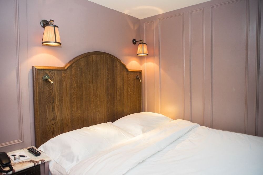 Mimi's Hotel Soho Mimi's Cosy, No Windows, No Wardrobe