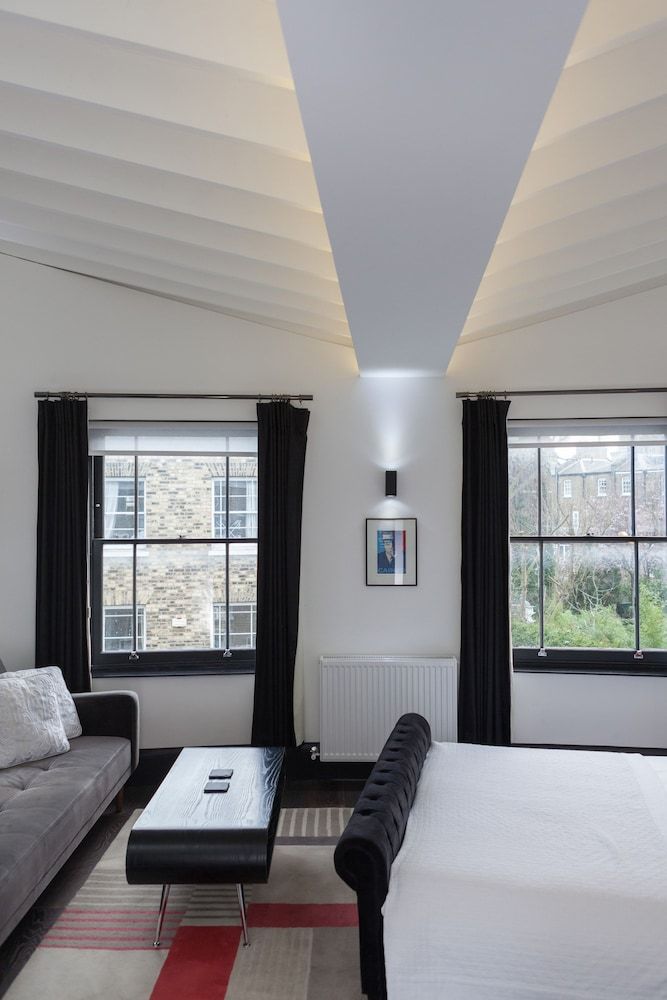 6 Portobello Road Premium Studio, 1 Bedroom, Kitchenette, City View 4