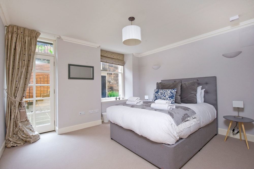 undefined Destiny Scotland - Q-Residence 3