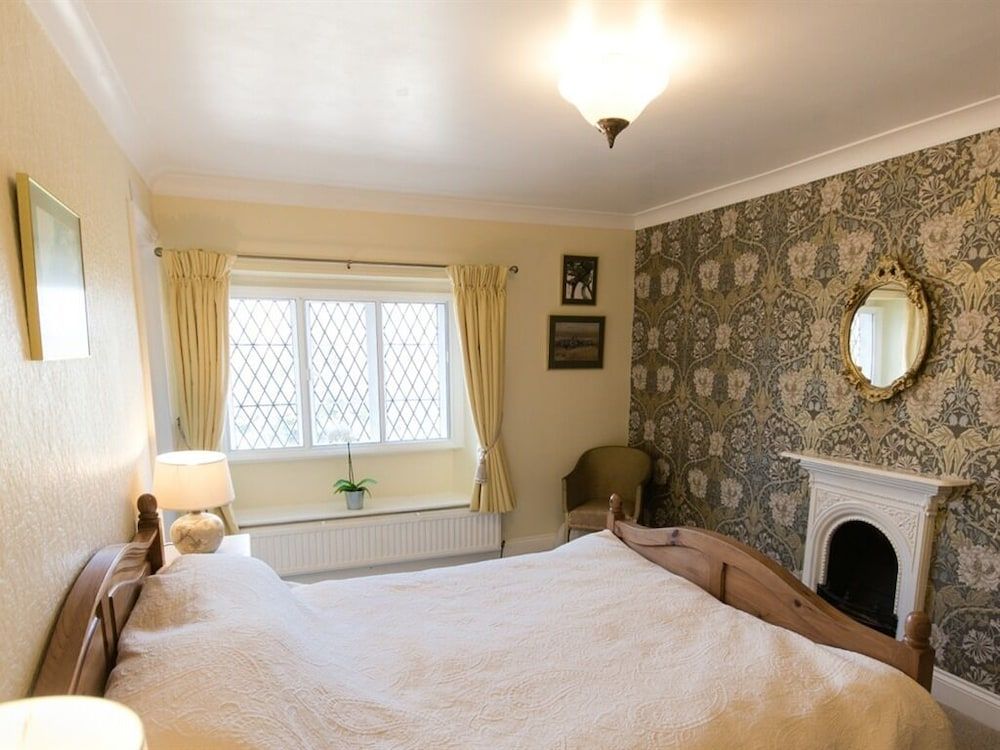 The School House Double Room, Ensuite 5