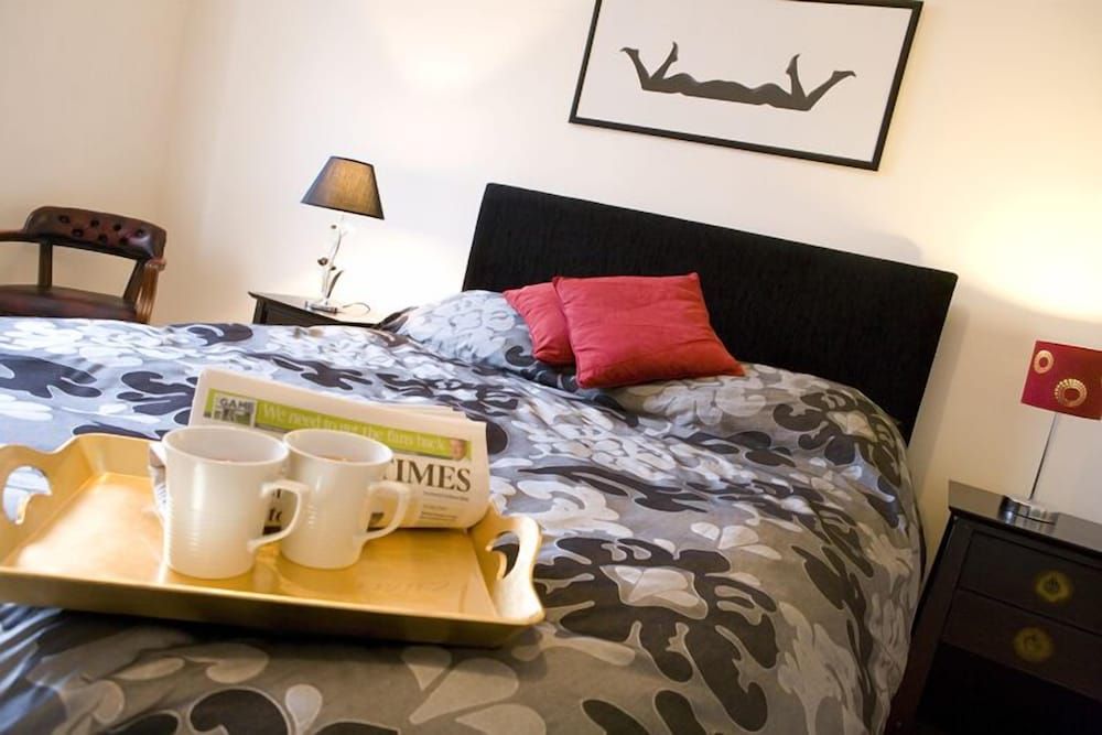 Standard Apartment, 3 Bedrooms (18 Golden Square)