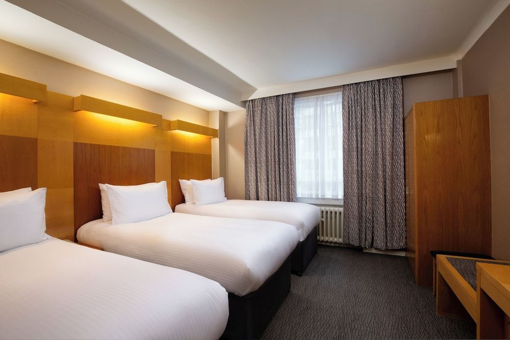 undefined Tavistock Hotel 4