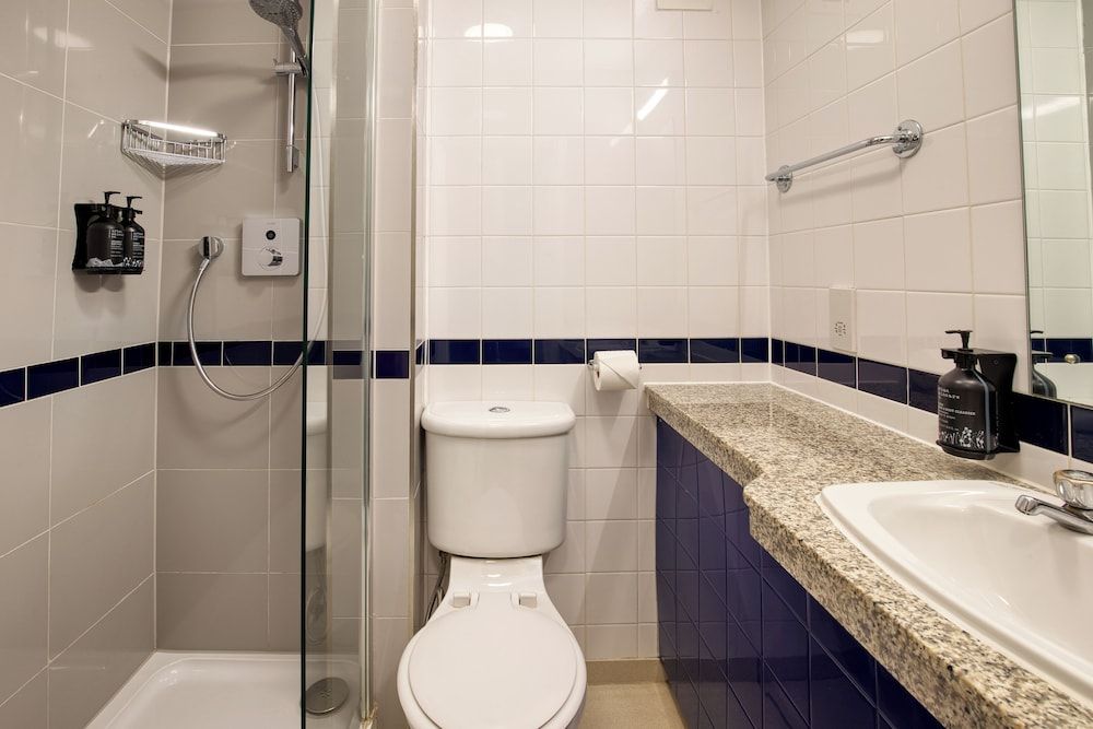 undefined Tavistock Hotel 6