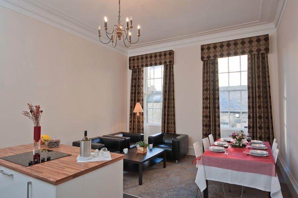 undefined Windsor Street Apartments 9