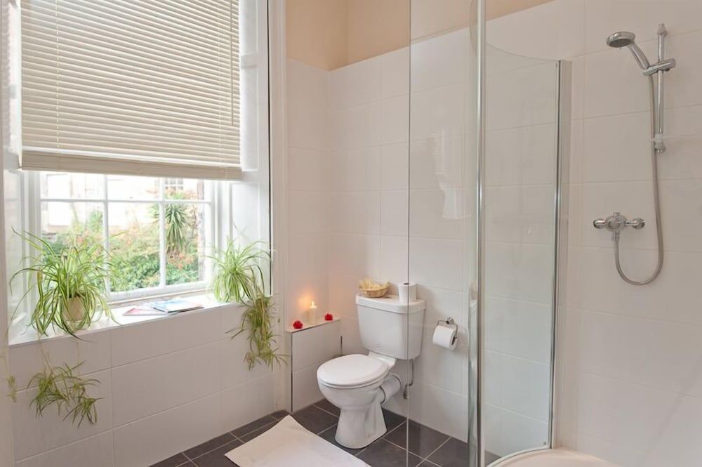 Windsor Street Apartments Apartment, 3 Bedrooms 11