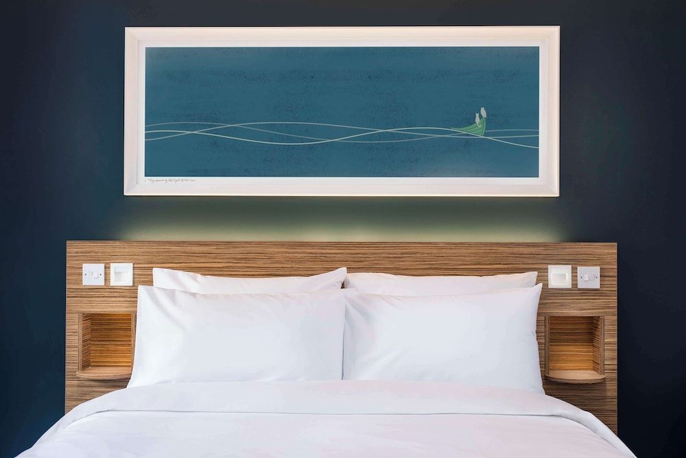 undefined Travelodge London Greenwich 4