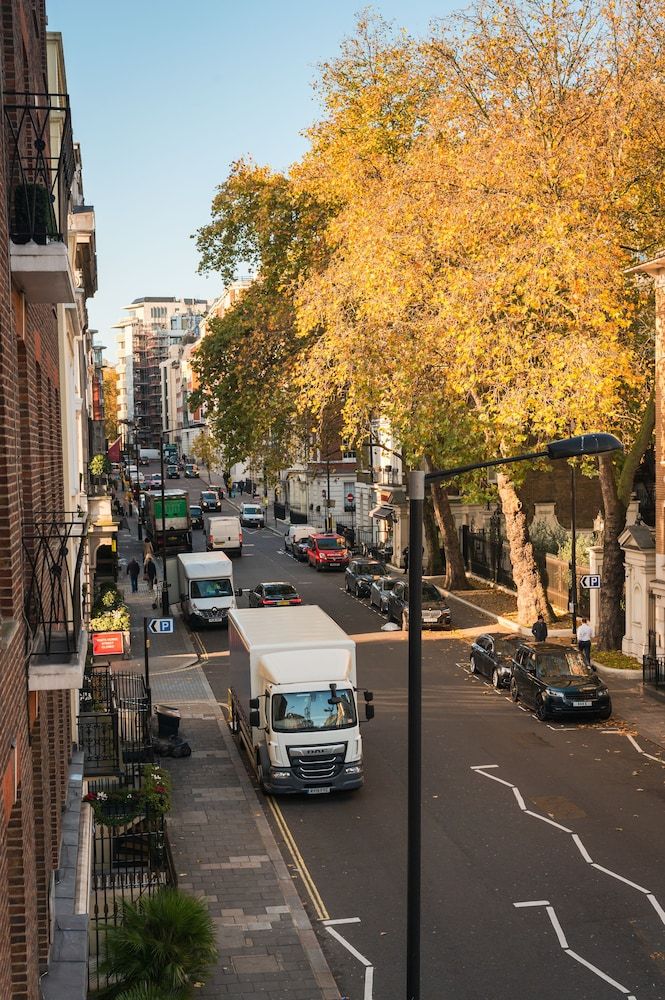 44 Curzon Street Apartments by Mansley Traditional Apartment, 1 Bedroom, Non Smoking, Kitchen 4