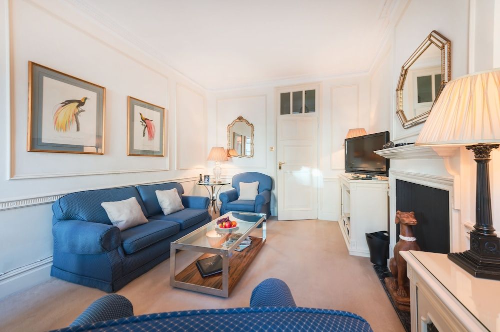 44 Curzon Street Apartments by Mansley Traditional Apartment, 1 Bedroom, Non Smoking, Kitchen 11