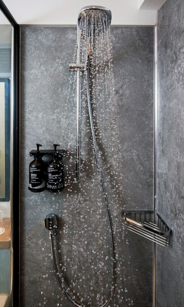 President Hotel Twin Room with extra Bed 3