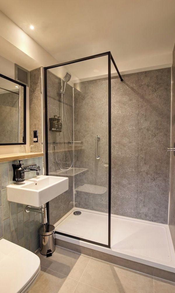 President Hotel Twin Room with extra Bed 2